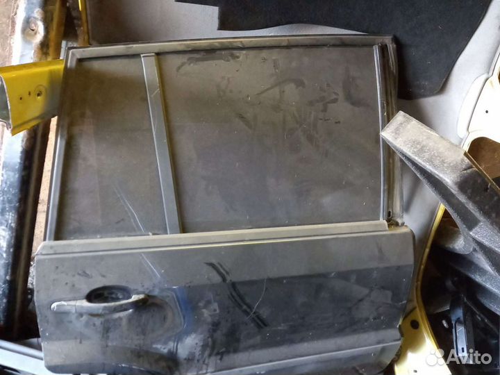 Ford fusion Дверь задний правый