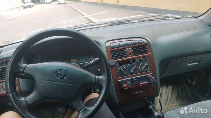 Toyota Avensis 1.8 МТ, 1998, 408 000 км