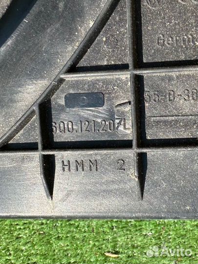 Вентилятор радиатора Volkswagen Polo 2004