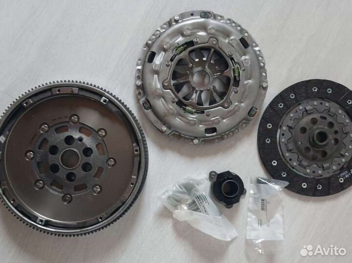 Комплект Сцепления с Маховиком на Т5, Т6, 1.9 TD