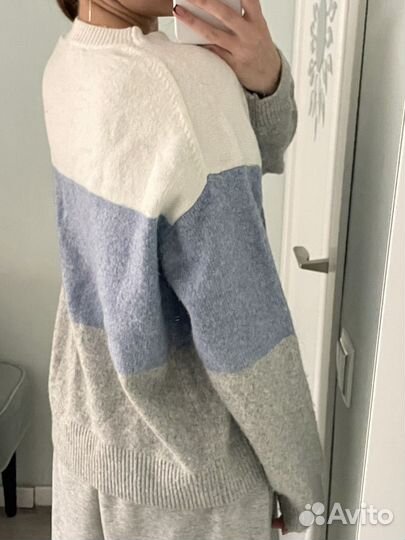 Свитер женский