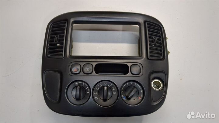 Рамка под магнитолу Ford Escape, 2007