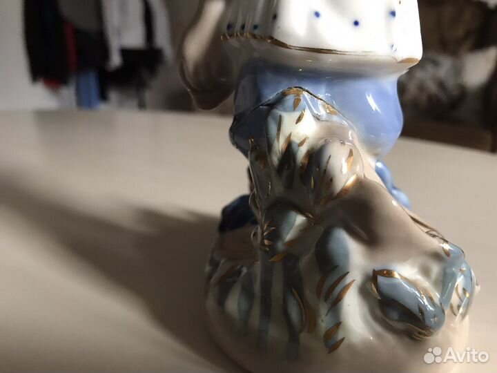 Статуэтка фарфор старик и золотая рыбка