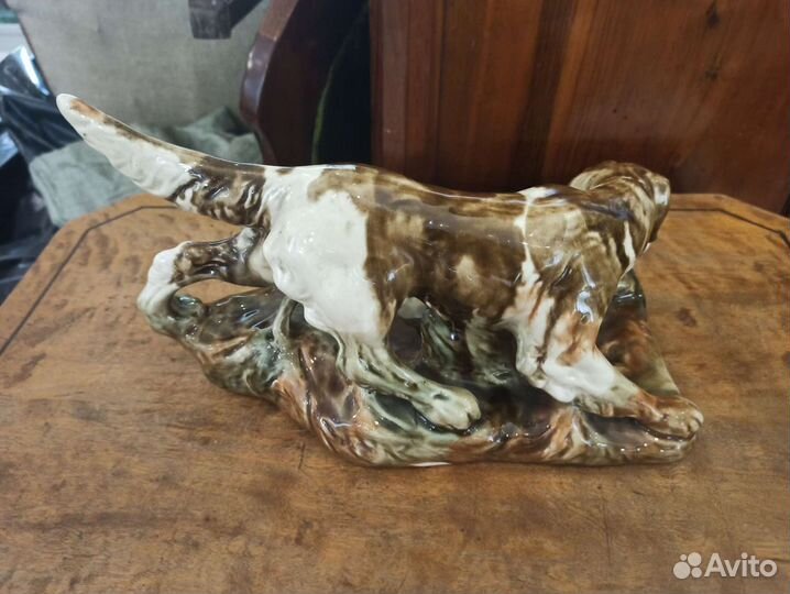 Старинная фигурка собака
