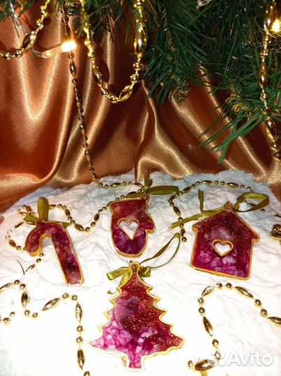 Елочные игрушки из эпоксидной смолы