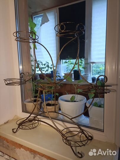 Подставка для цветов на подоконник