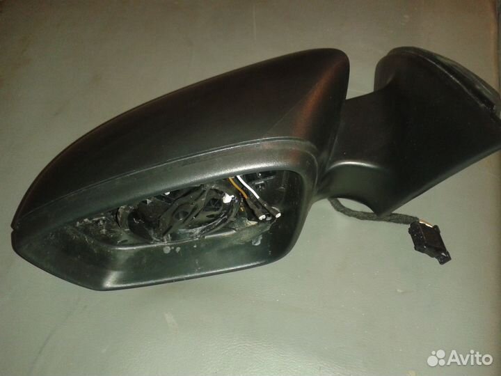 Зеркало заднего вида левое (5JB857507C 9B9)