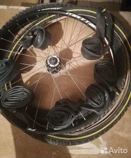 Покрышки и диск для велосипеда 26
