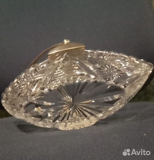 Хрустальная конфетница с серебряной ручкой