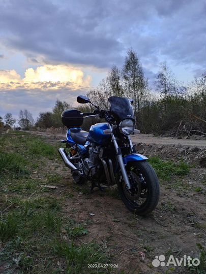 Мотоцикл Yamaha XJR 1300 инжектор