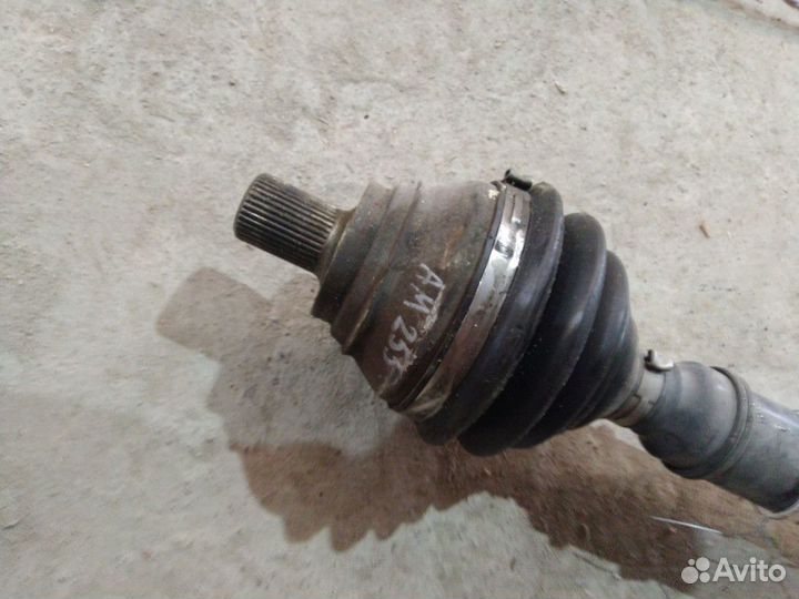 Полуось передняя правая (приводной вал, шрус) Volk