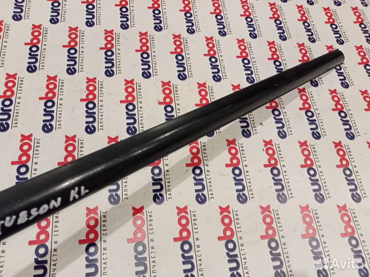 Накладка стекла заднего левого Hyundai Tucson 200