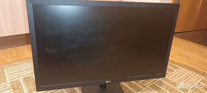 Монитор LG 22MK400A