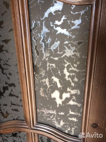 Межконатная дверь