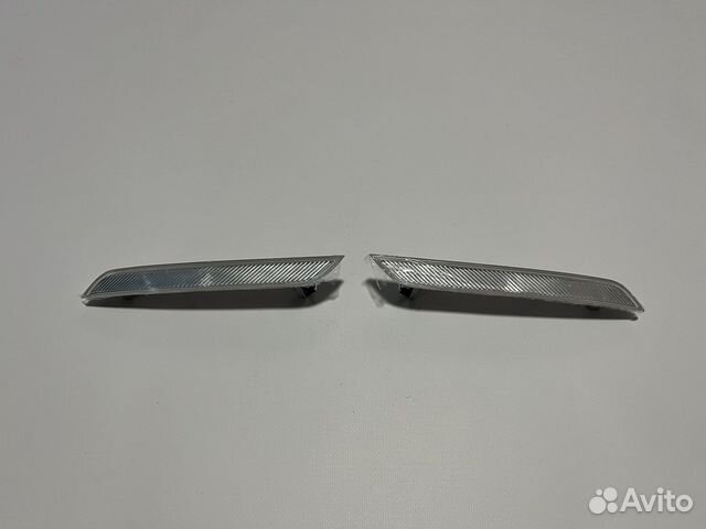 Белые отражатели передних крыльев BMW E71 X6