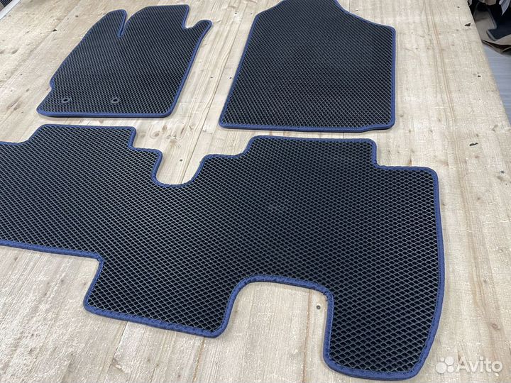 Автоковрики EVA для Toyota Yaris 2005-2012