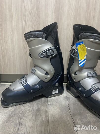 Горнолыжные ботинки salomon