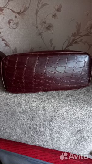 Продаю кожаную сумку