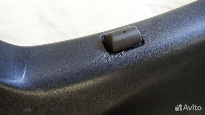 Обшивка крышки багажника Octavia A5