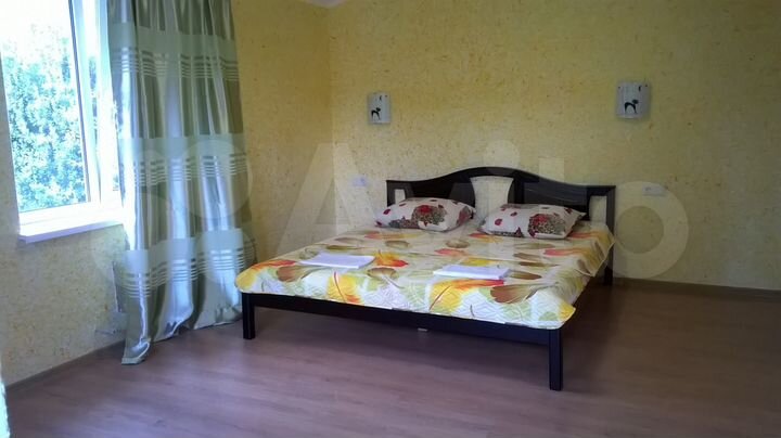 Дом 180 м² на участке 5 сот.