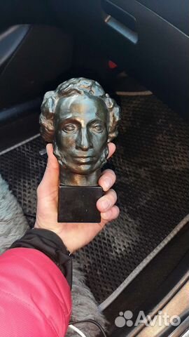 Бюст Пушкина
