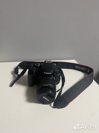 Зеркальный фотоаппарат Canon 600d