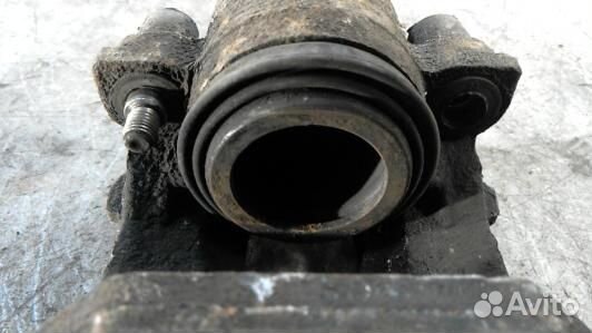 Суппорт тормозной передний правый volkswagen golf