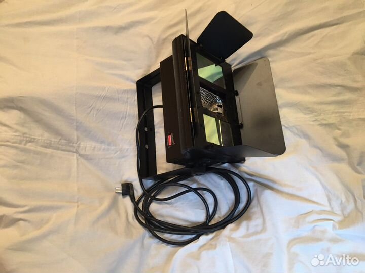 Театральное световое оборудование