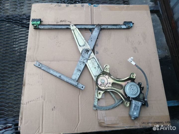 Стеклоподъемник передний левый Lexus IS200 Altezza