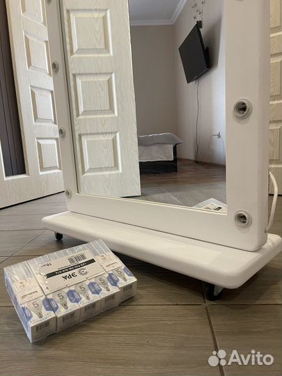 Зеркало напольное с подсветкой в полный рост