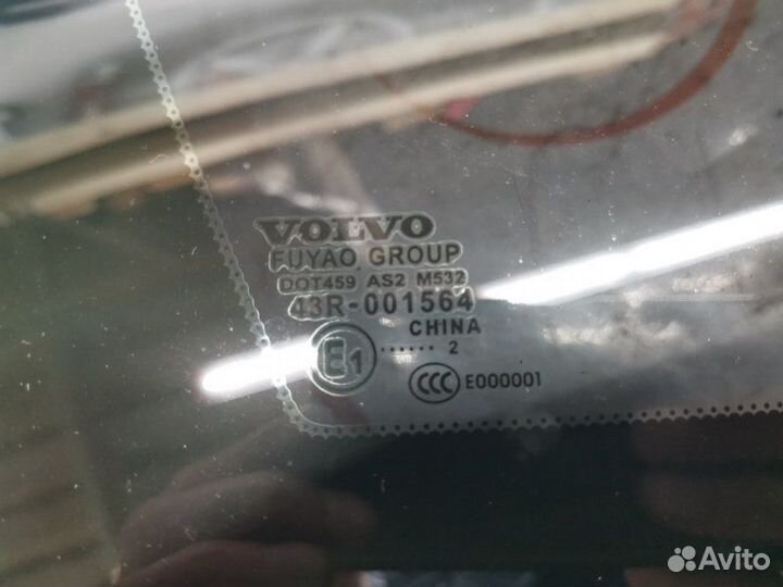 Форточка кузова задняя левая Volvo V60 2.0 дизель