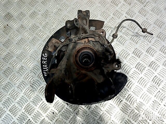 Ступица задняя левая Volkswagen Touareg 2005