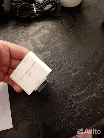 Аксессуары Переходники для iPad 2 и iPhone 4