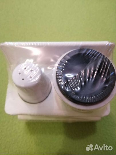 Солонка и перечница IKEA