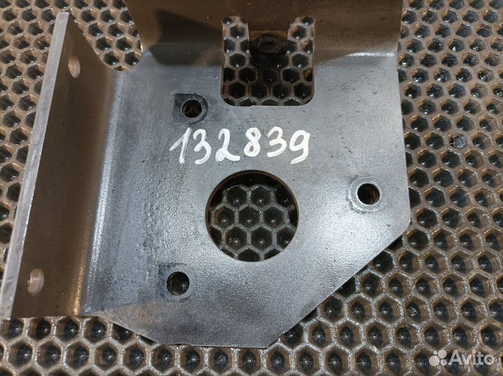 Кронштейн крана управления тормозами прицепа