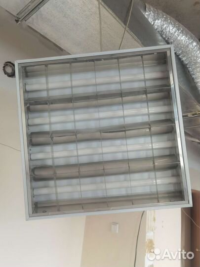 Светильник потолочный в армстронг