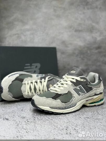 Кроссовки New Balance 2002R
