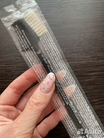 Кисти для бровей и губ