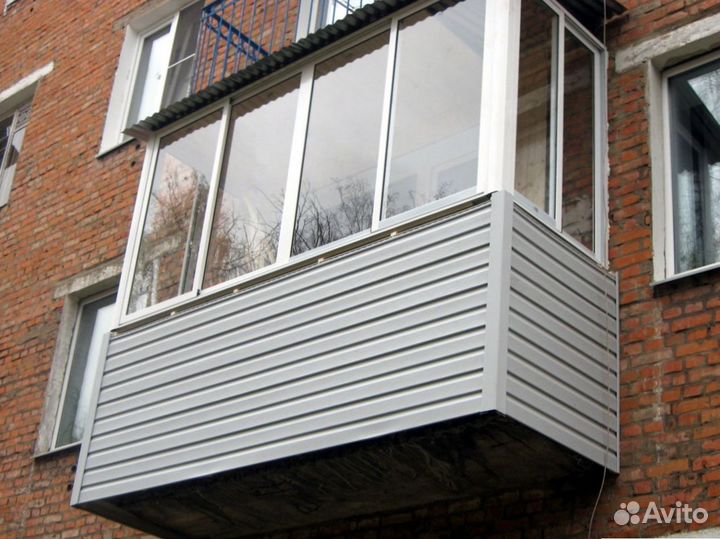 Остекление и отделка балконов