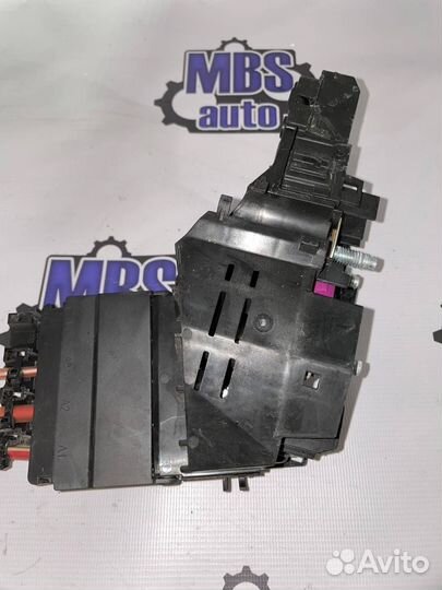 Блок предохранителей передний Mercedes-Benz