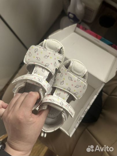 Сандалии для девочки