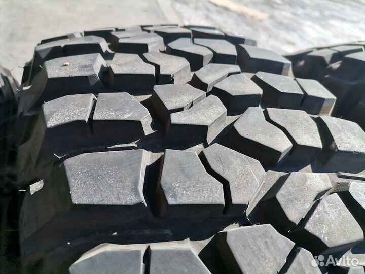 Bfgoodrich Mud-Terrain T/A KM2 265/70 R17