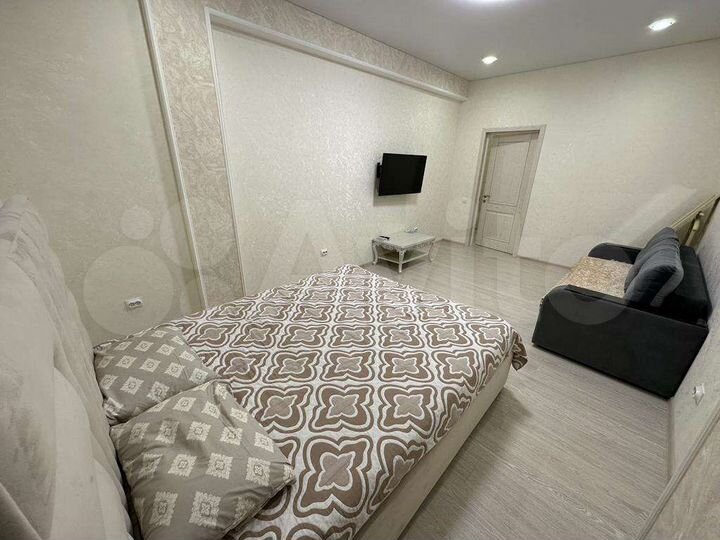 1-к. квартира, 50 м², 1/10 эт.