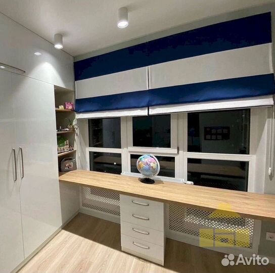 Белый шкаф