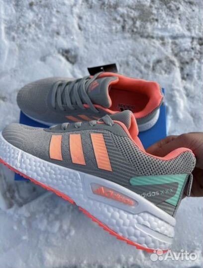 Кроссовки для зала (размеры 35,40)