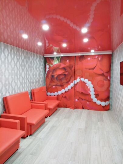 3-к. квартира, 102 м², 1/5 эт.