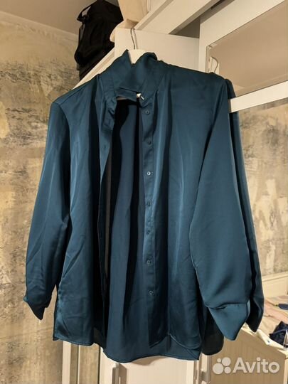 Изумружная рубашка mango