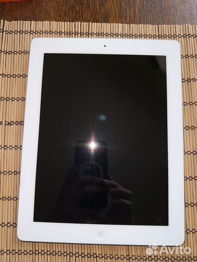 Планшет Apple iPad 4 поколения 2012 года