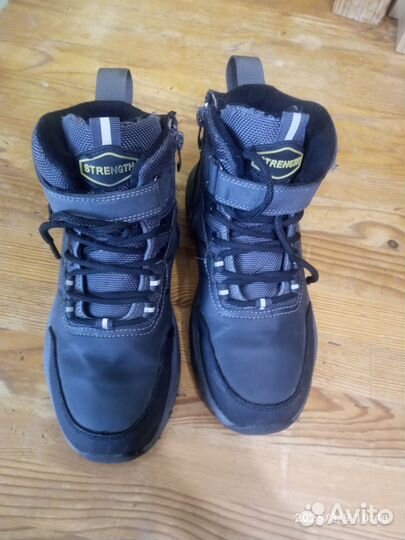 Ботинки демисезонные на мальчика 34