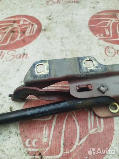 Петля капота правая Nissan Murano Z50 VQ35DE 2006